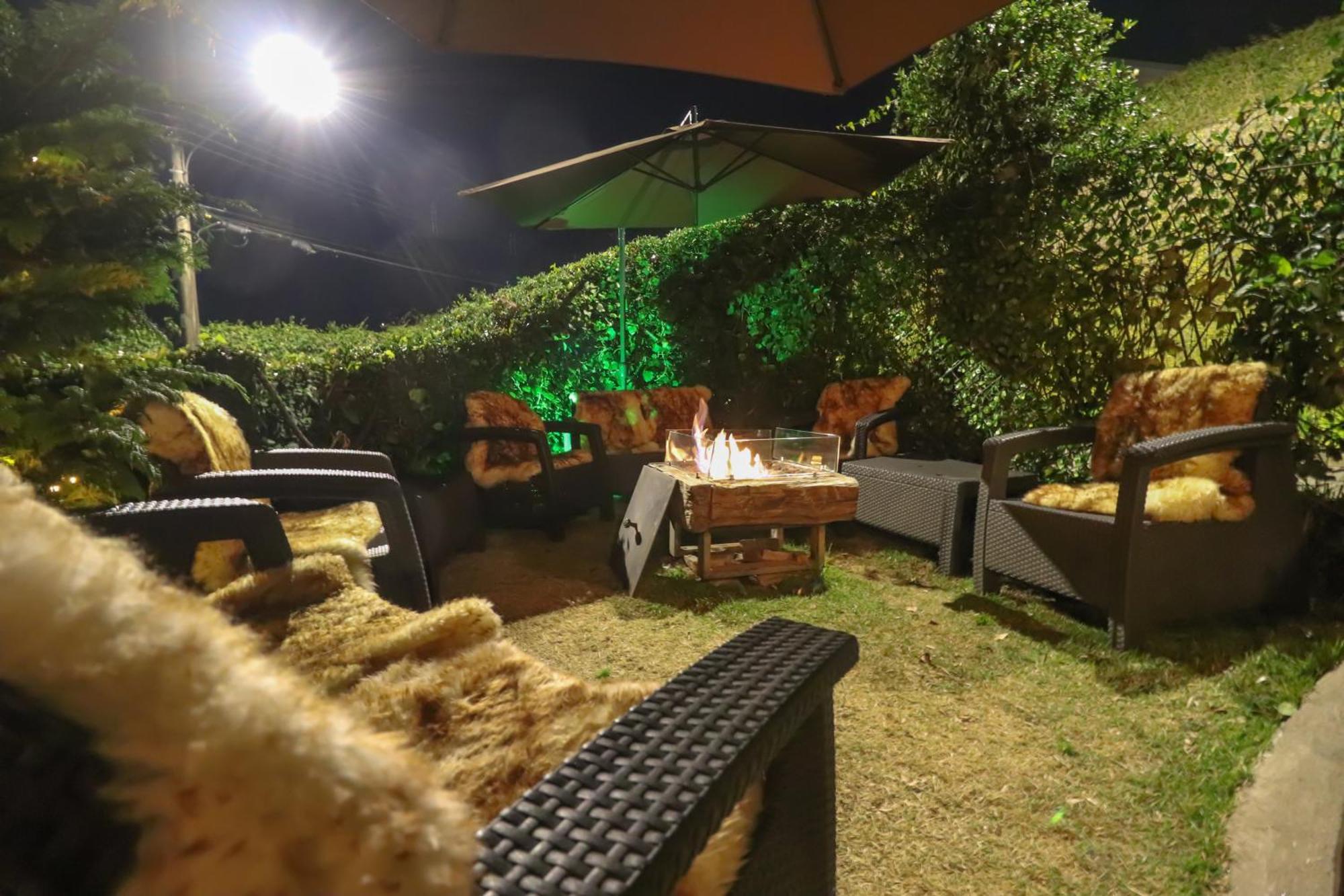 Pousada Campos Do Jordao Suites Экстерьер фото